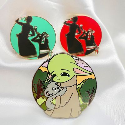 kupować Karykatury Twarde Niestandardowe Lapel Pins Miękkie Emaile Pin UV Druk Logo Maker Cute Anime online manufacture