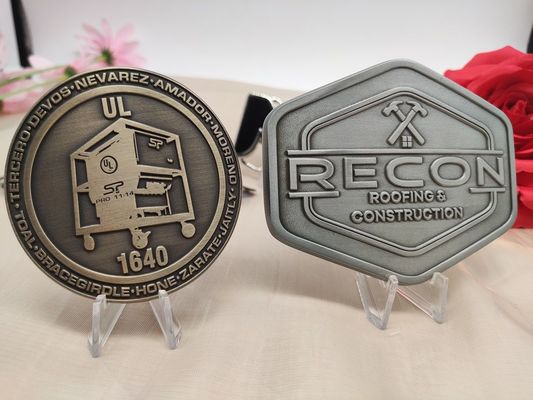 kupować Niestandardowa klamra do paska ze stopu cynku z 3,5-calowym antycznym wykończeniem dla mężczyzn - spersonalizowana metalowa klamra z bolcem online manufacture