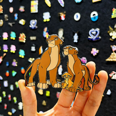 kupować Niestandardowa szpilka emaliowa ️ Miękkie/twardie wykończenie z błyszczącym i UV drukiem ️ Cute Logo Logo Anime online manufacture