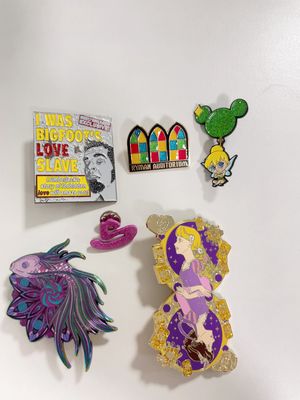 Metalowy Rozmiar Klienta Personalizowany Szminka Błyszczące Kolory Szpilki Zamówienie Szpilki Z Logo