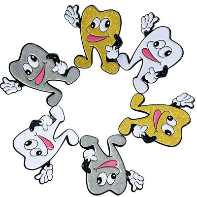 Niestandardowe pozłacane przypinki do klapy z miękką emalią i Twoim logo dla skutecznego brandingu.